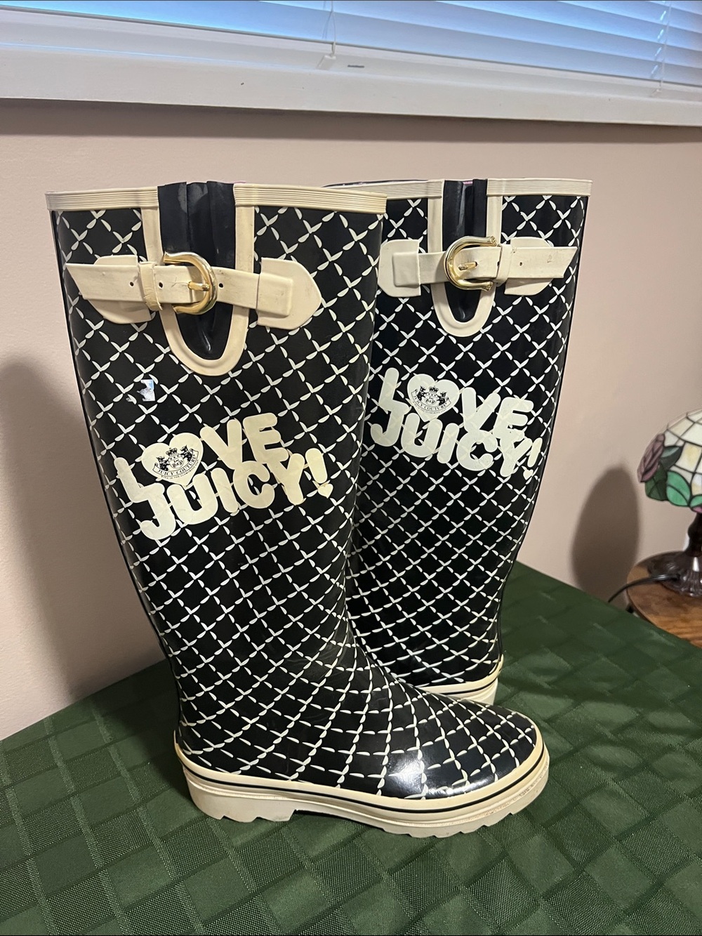 RARE Vintage Juicy Couture Black & Cream Lattice 'Love Juicy' Rain Boots - Picture 9 of 13